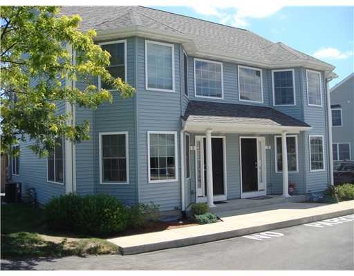 660 Cottage St unit 1, Pawtucket, RI 02861 - photo 1