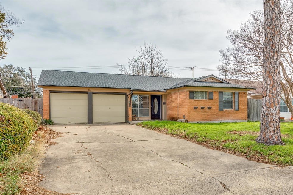 705 Dover Dr, Richardson, TX 75080 - photo 1