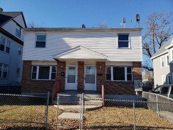 174 Northampton Ave unit 1, Springfield, MA 01109 - photo 1