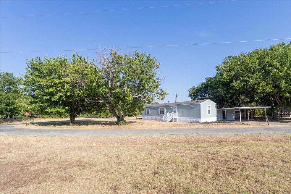 700 Sun Ct, Granbury, TX 76049 - photo 1
