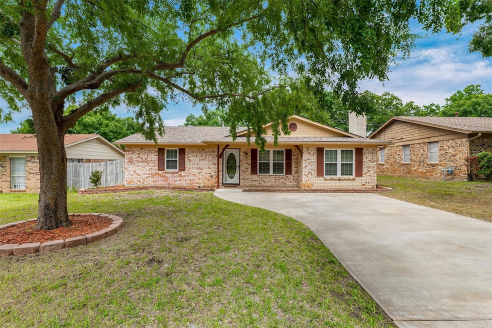 1825 S Center St, Denison, TX 75021 - photo 1