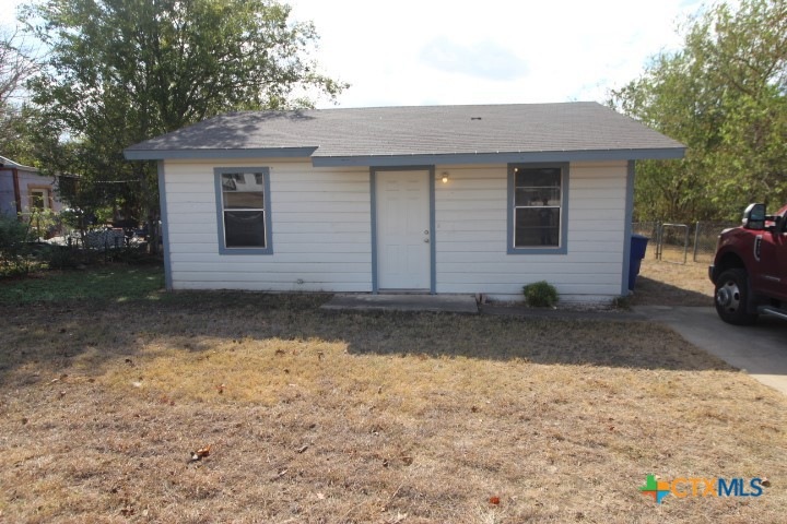 713 W Avenue B, Copperas Cove, TX 76522 - photo 1