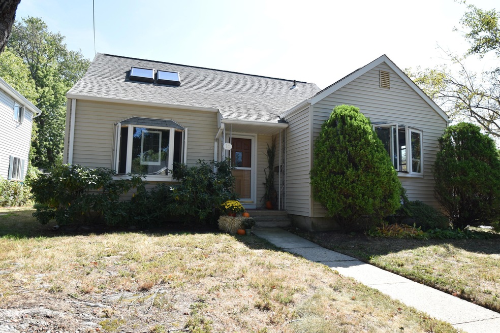 30 Windsor Ct, Neptune, NJ 07753 - photo 1