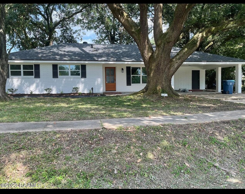 103 Lucas Circle