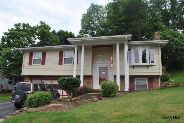 117 Vesta Ln, Johnstown, PA 15905 - photo 1