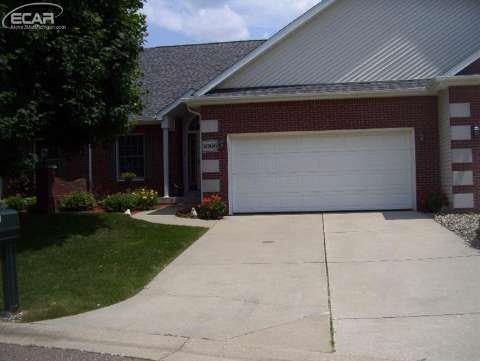 4066 Squire Hill Dr unit 35, Flushing, MI 48433 - photo 1