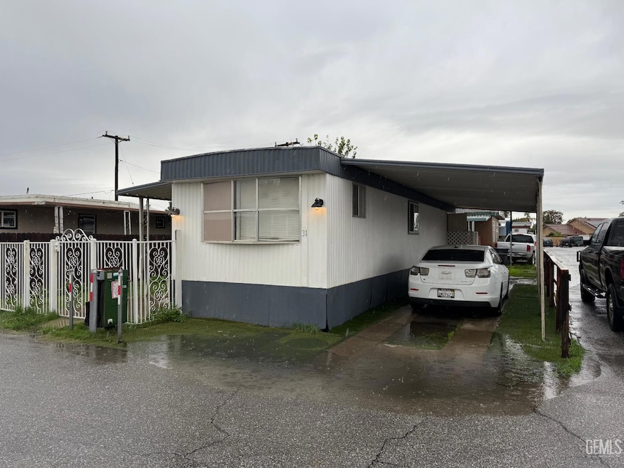 6201 Wible Rd unit 31, Bakersfield, CA 93313 - photo 1