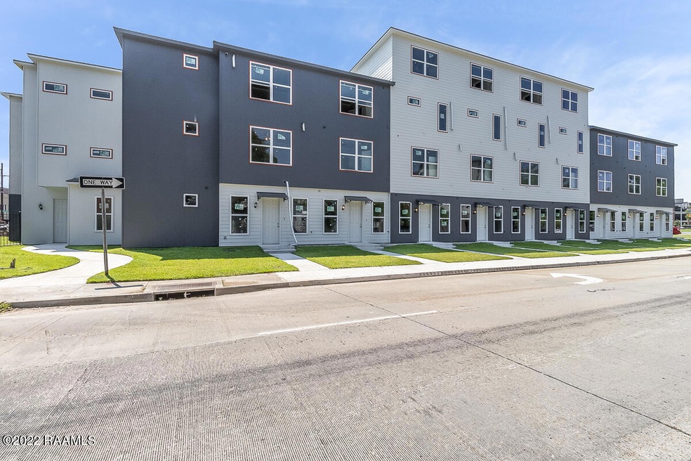 305 E. Second St-19 (1)
