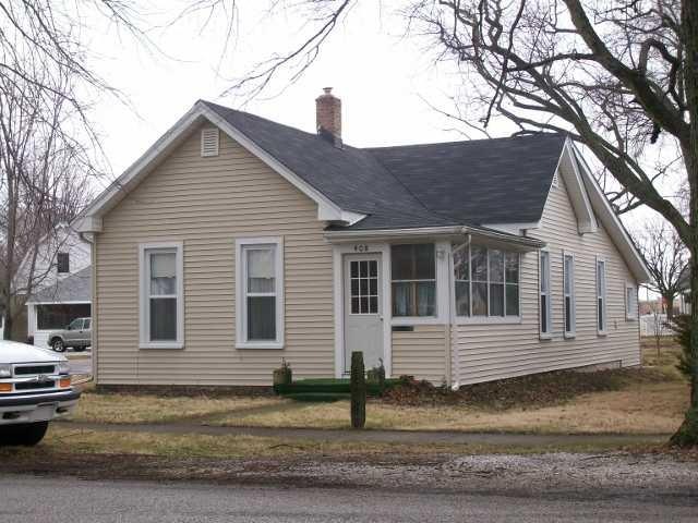 408 S Market St, Thorntown, IN 46071 - photo 1