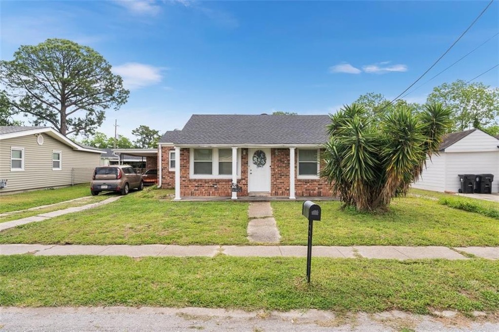 4801 Gallier Dr, New Orleans, LA 70126 - photo 1