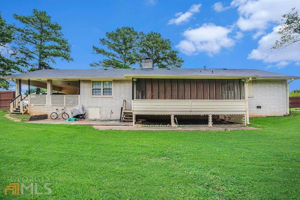 7615 Wright Cir, Jonesboro, GA 30236 - photo 1