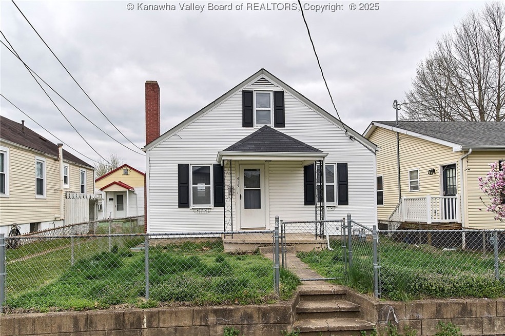 415 19th St, Dunbar, WV 25064 - photo 1
