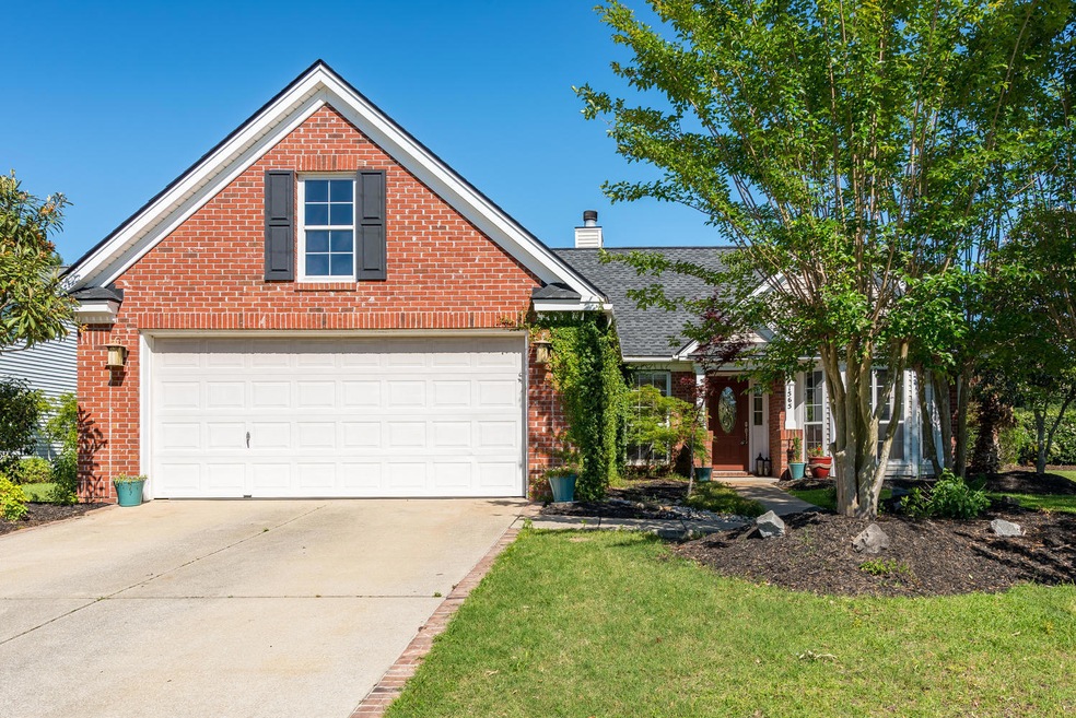 1565 Sweet Myrtle Cir Mount-large-001-1-