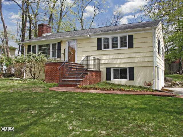 7 Deletta Ln, Westport, CT 06880 - photo 1