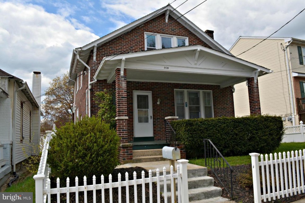 516 Laurel St, Lancaster, PA 17603 - photo 1