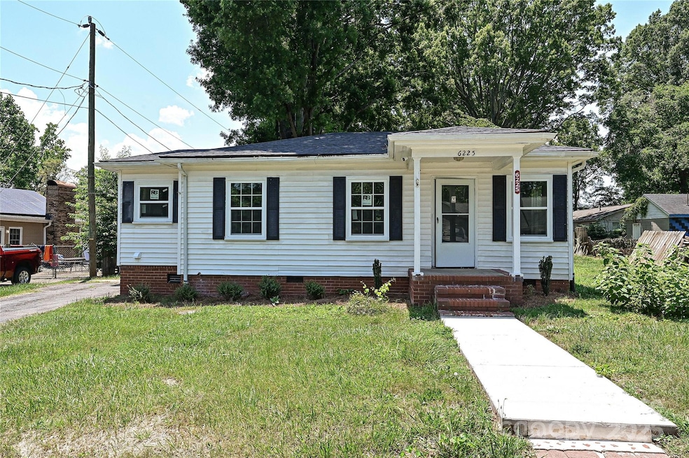 6225 Macon St, Charlotte, NC 28208 - photo 1