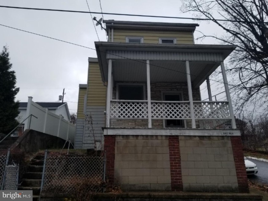 1301 Arch St, Ashland, PA 17921 - photo 1