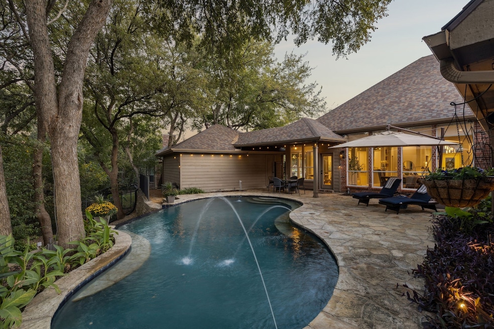 Pending $699,500 • Co-Listing Agent