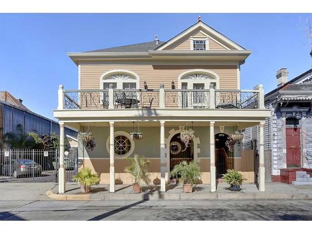 Facade/Exterior Front.