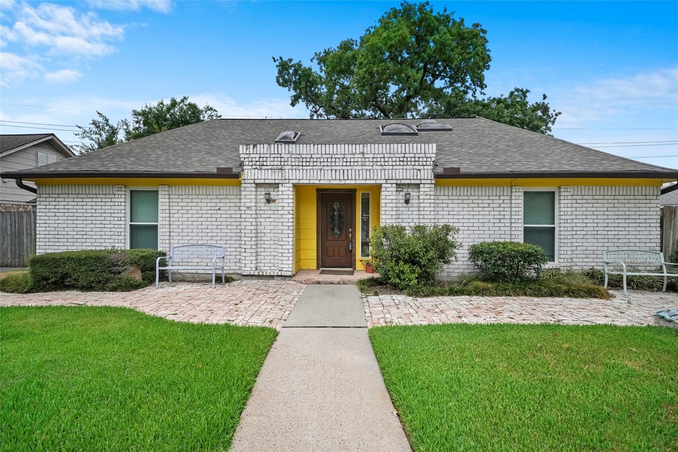 15515 Baldswelle Dr, Tomball, TX 77377 - photo 1