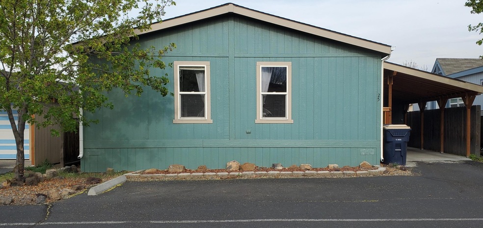 1201 SW 28th St unit 25, Redmond, OR 97756 - photo 1