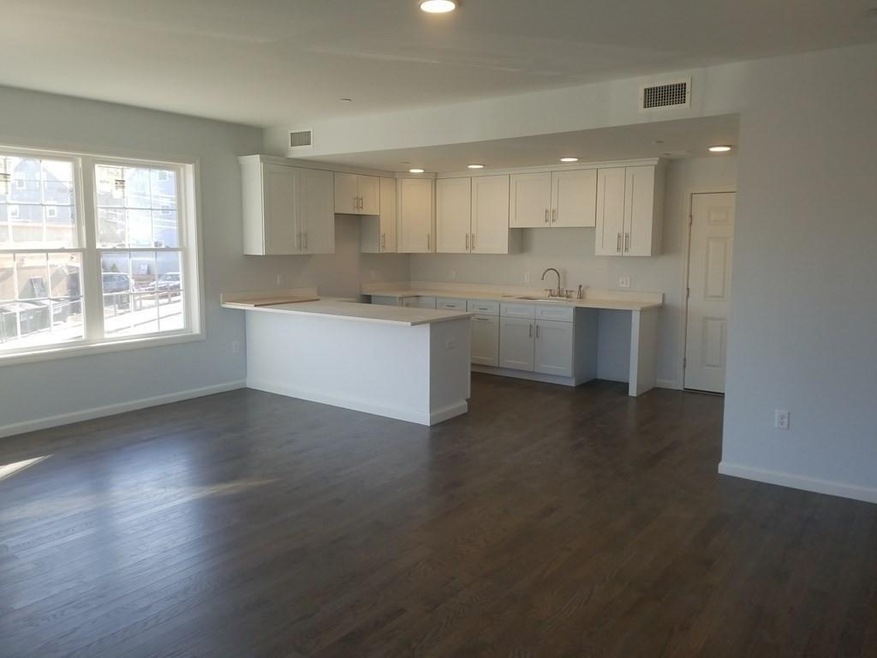 168 Washington St unit 4, Peabody, MA 01960 - photo 1
