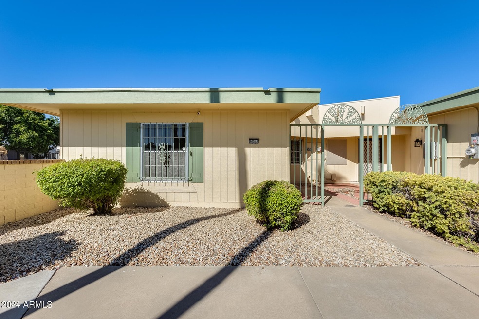 10542 W Ocotillo Dr, Sun City, AZ 85373 - photo 1