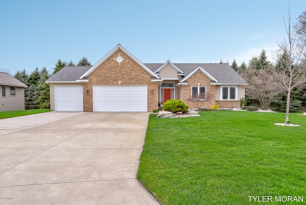 12375 Highland Dr, Allendale-2