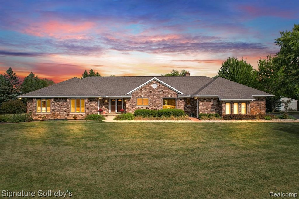 840 Eager Rd, Howell, MI 48843 - photo 1