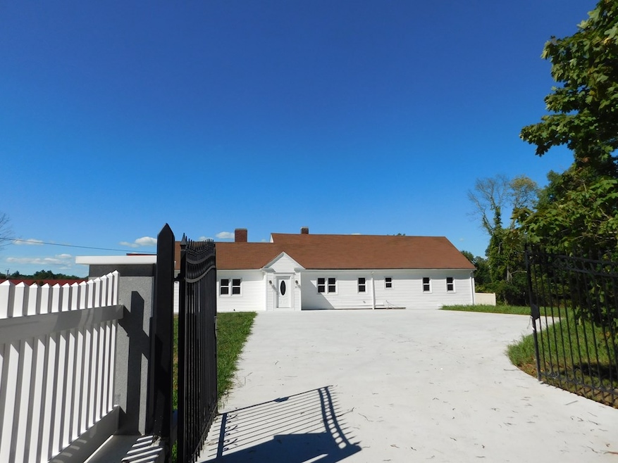 17 Willis Ln, Foxborough, MA 02035 - photo 1