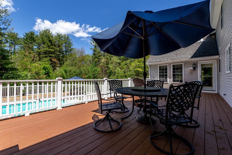 16 Buckingham Dr, Londonderry, NH 03053 - photo 1