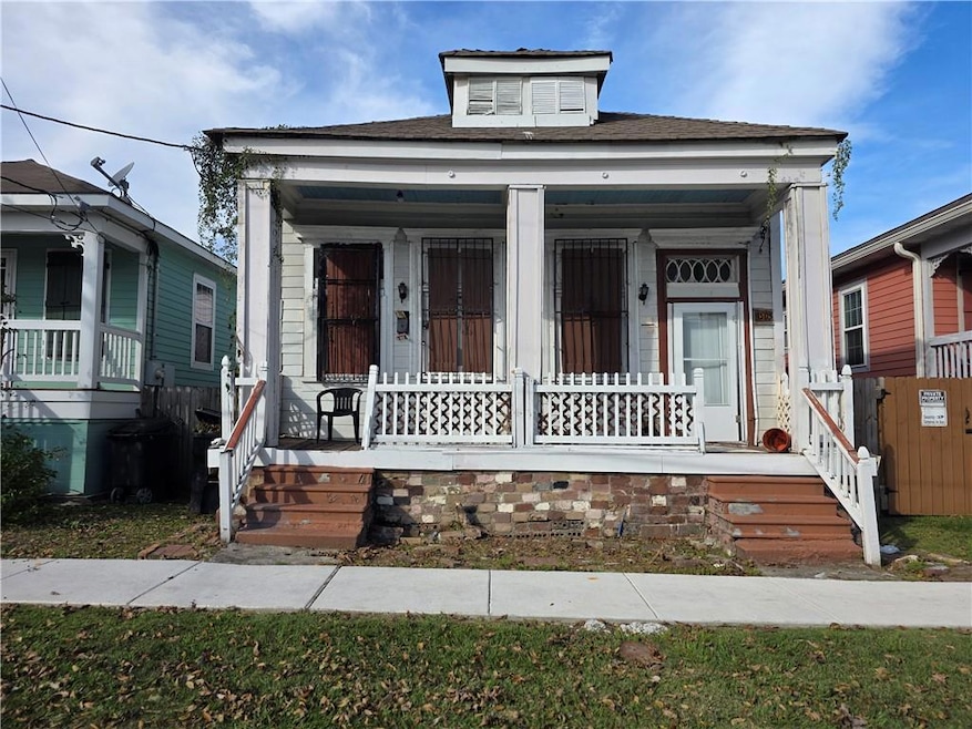 3505 Magnolia St, New Orleans, LA 70115 - photo 1