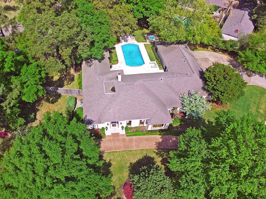 11902 N Durrette Dr, Houston, TX 77024 - photo 1