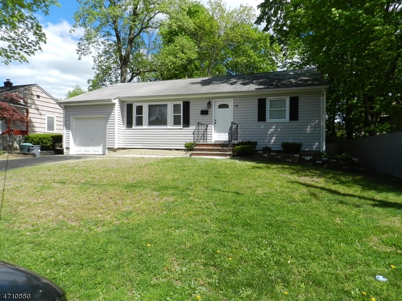 42 Ronald Rd, Lake Hiawatha, NJ 07034 - photo 1