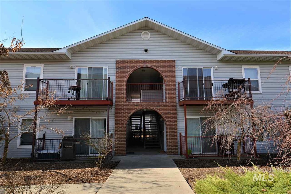 131 Baker St unit 103, Moscow, ID 83843 - photo 1