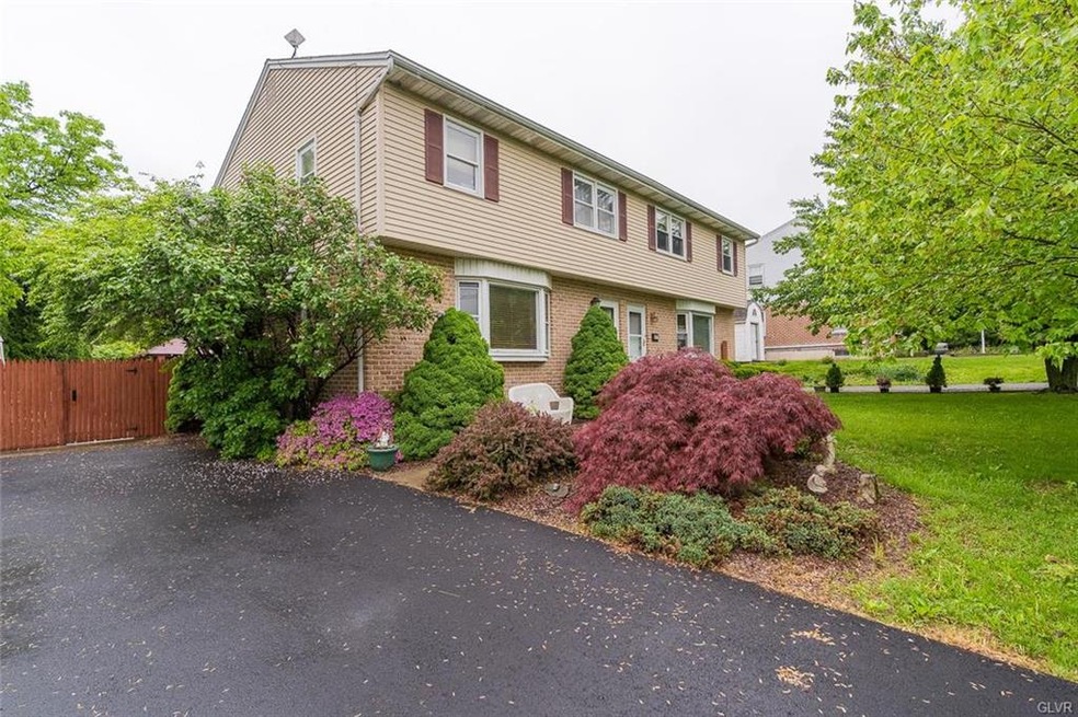 515 S 10th St, Emmaus, PA 18049 - photo 1