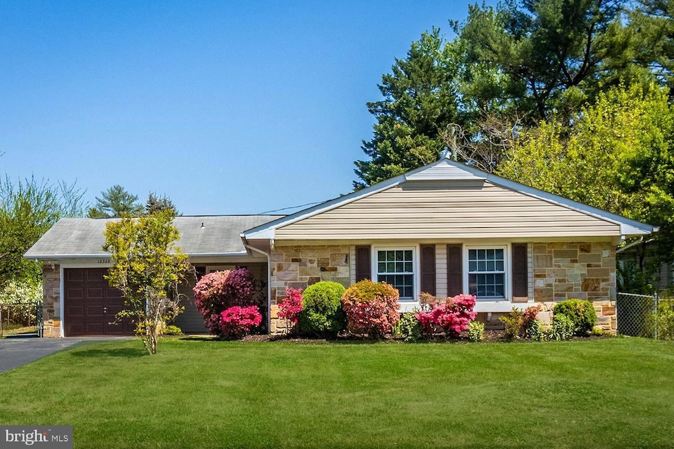 12328 Flamingo Ln, Bowie, MD 20715 - photo 1