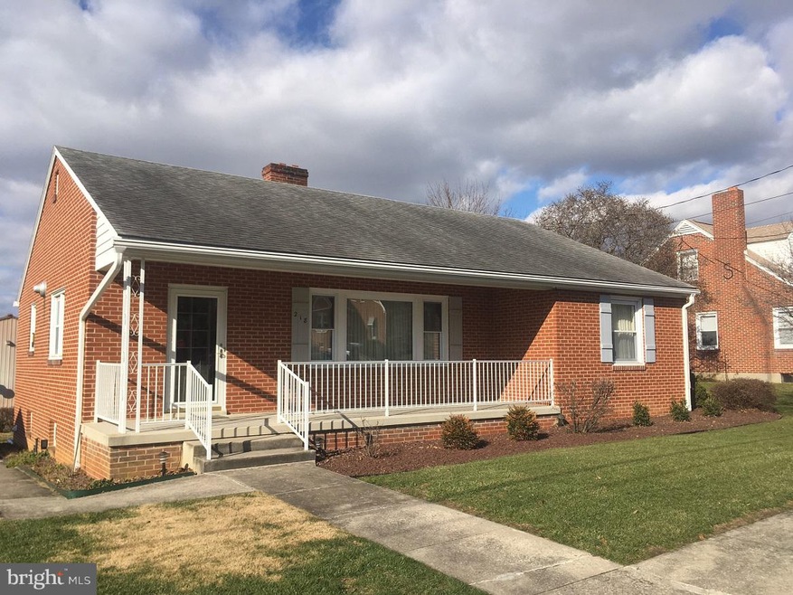 218 Harrison Ave, Waynesboro, PA 17268 - photo 1