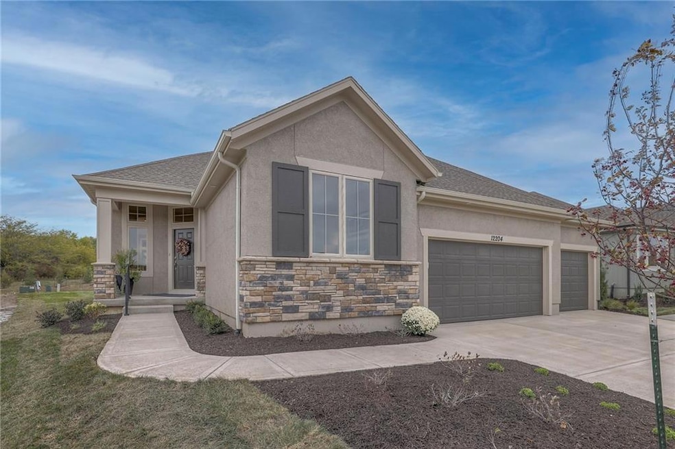 For Sale $903,778 • Co-Listing Agent