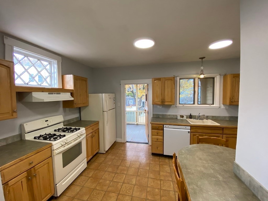 198 Allston St unit 2, Cambridge, MA 02139 - photo 1