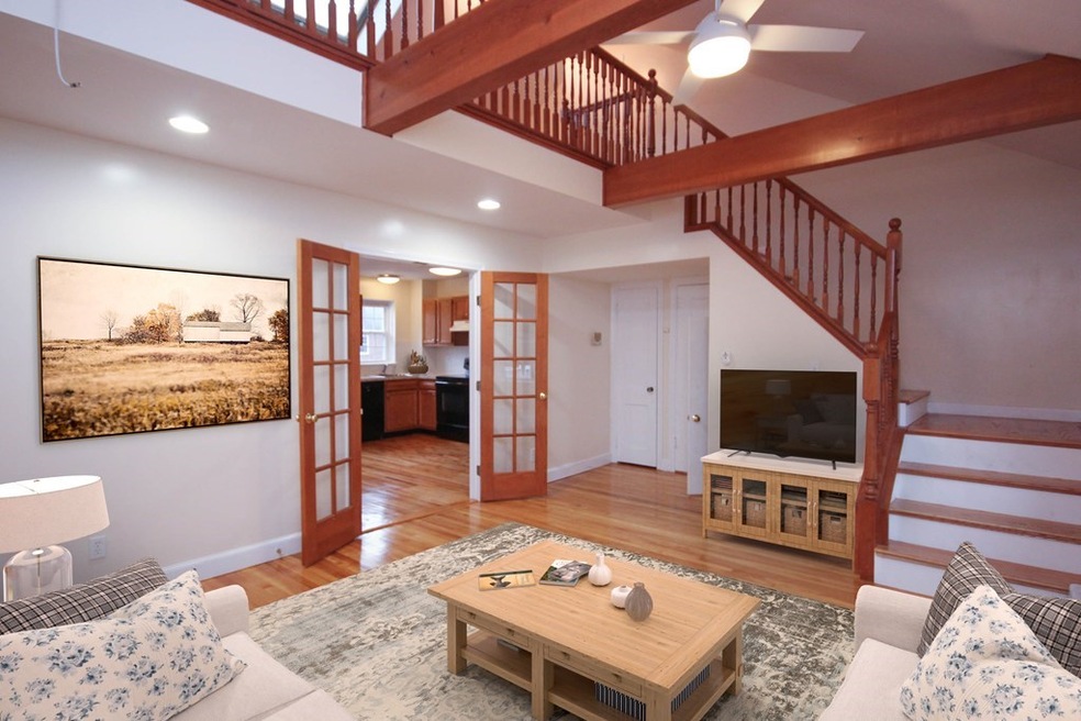 96 Boylston St unit 4, Newton, MA 02467 - photo 1