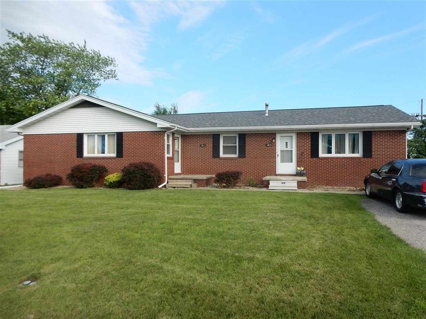 1811 N Kankakee St unit 1813 N. Kankakee Str, Lincoln, IL 62656 - photo 1