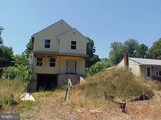 5719 Crestwood Place, Riverdale, MD 20737 - photo 1