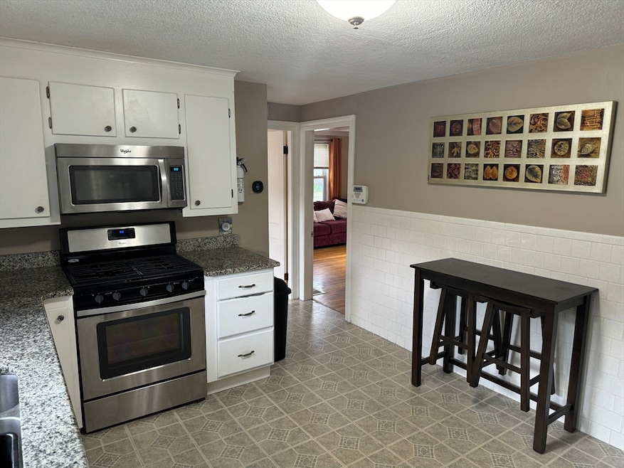 49A Plainfield Ave unit 1, Shrewsbury, MA 01545 - photo 1