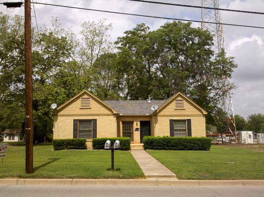 503 E College St, Athens, TX 75751 - photo 1