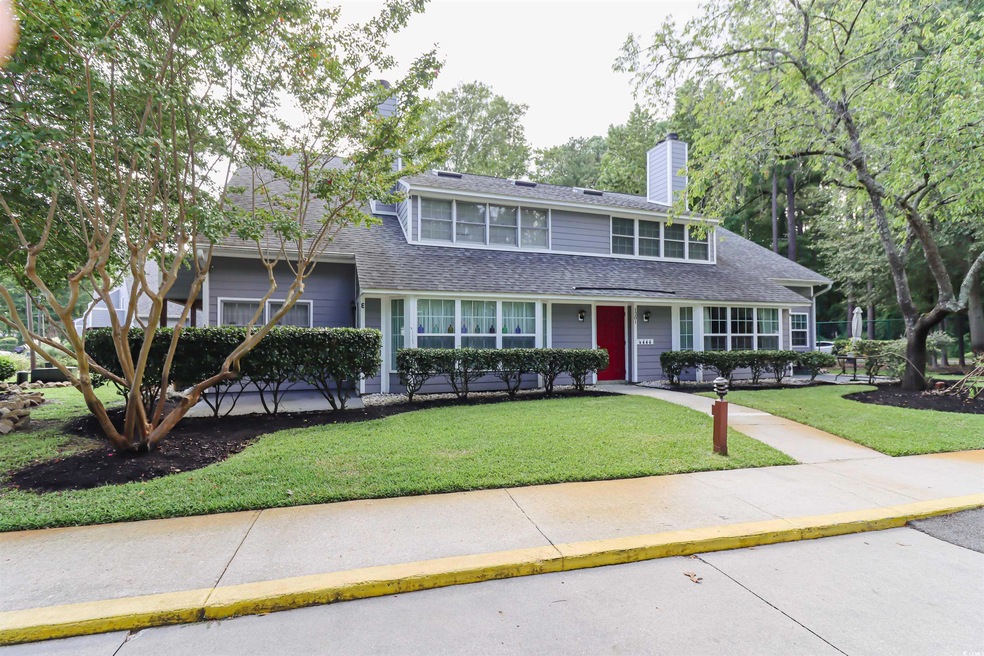 View of front of house featuring a front lawn