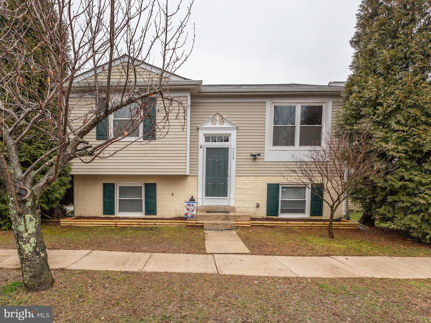 2425 Yarmouth Ln, Crofton, MD 21114 - photo 1