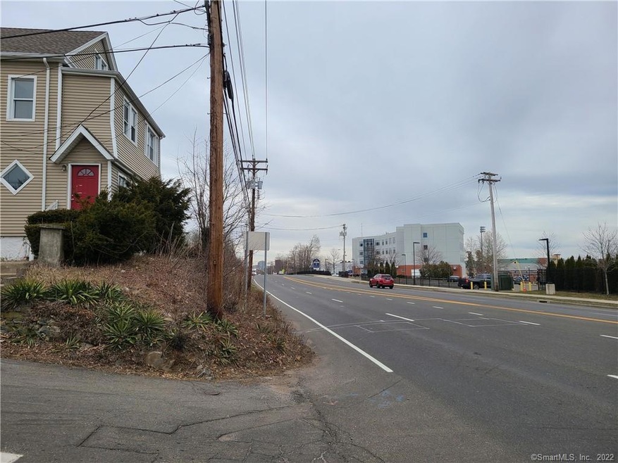 545 Boston Post Rd, West Haven, CT 06516 - photo 1