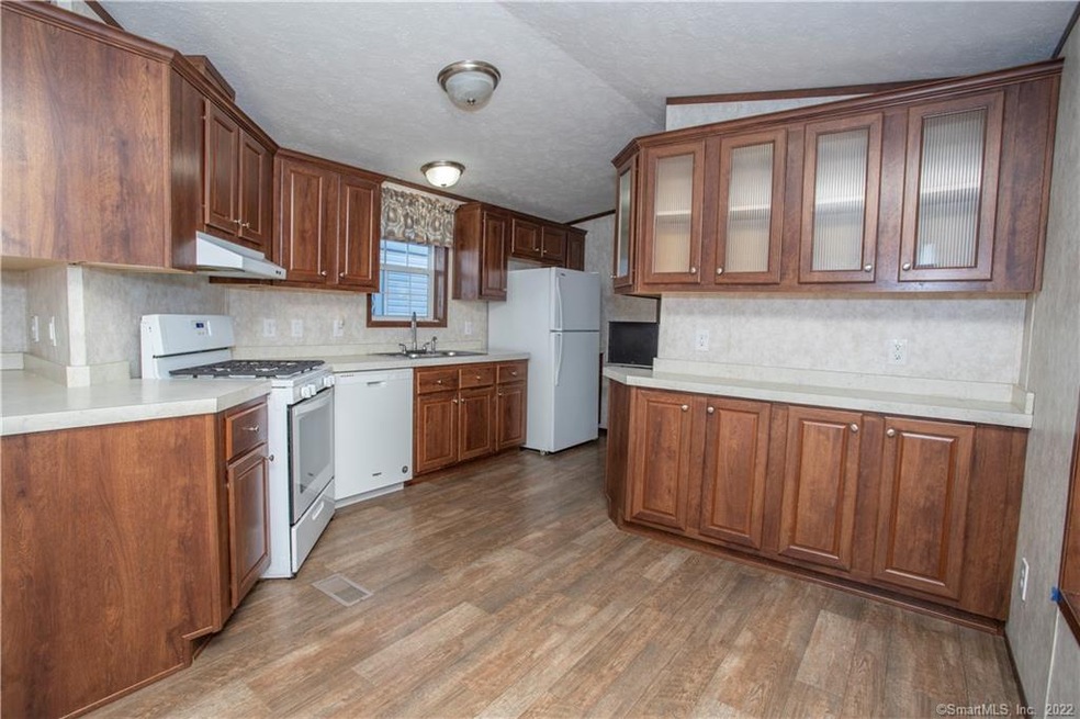 Lovely kitchen and great storage space.