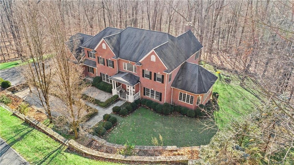 23 Parkview Cir, Carmel, NY 10512 - photo 1